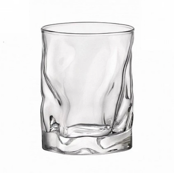 bicchieri acqua in vetro